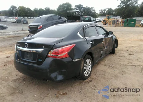 2013 Nissan Altima 2.5 S z USA, uszkodzony, nr VIN 1N4AL3AP1DN512079